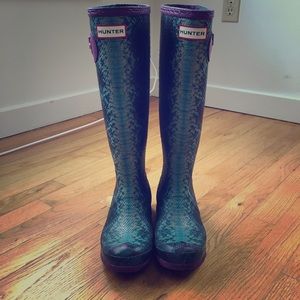 Hunter Boots snakeskin print Size 6 RARE
